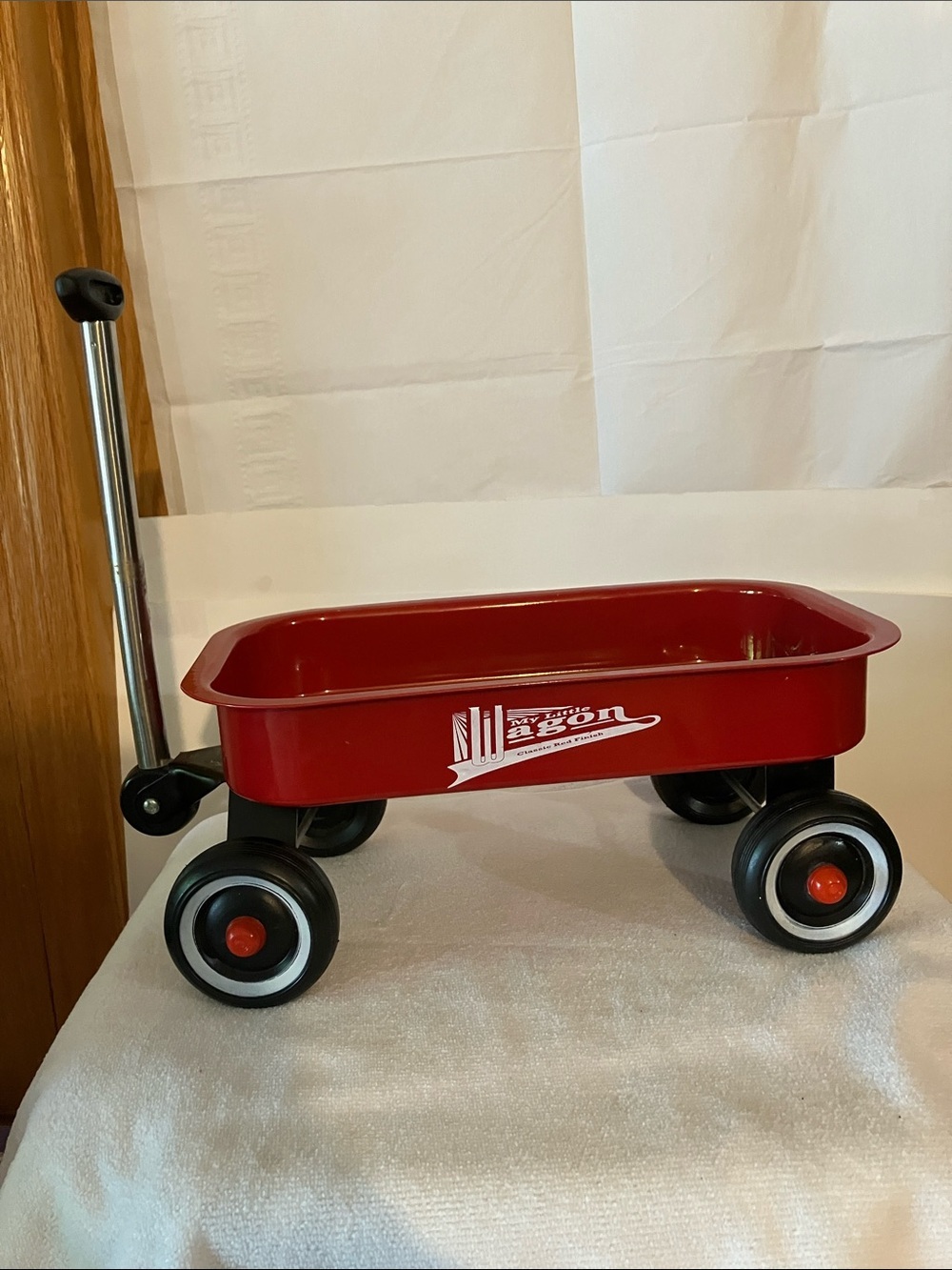 My Little Wagon”Classic Red Finish” Great to display items or for a child’s toy